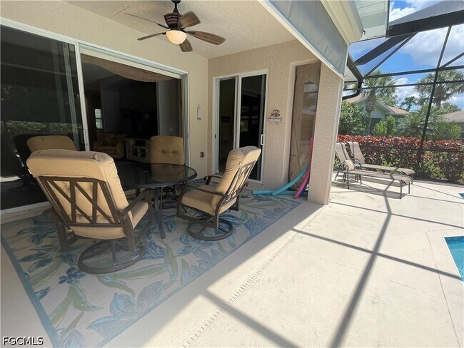 Building Photo - 10630 Camarelle Cir