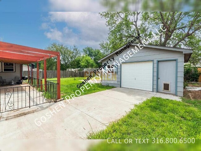 Building Photo - 131 Brazos Dr