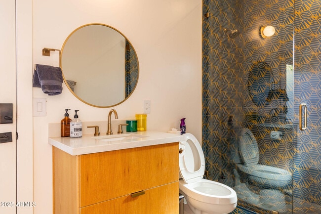 Building Photo - 68 W Lewis Ave