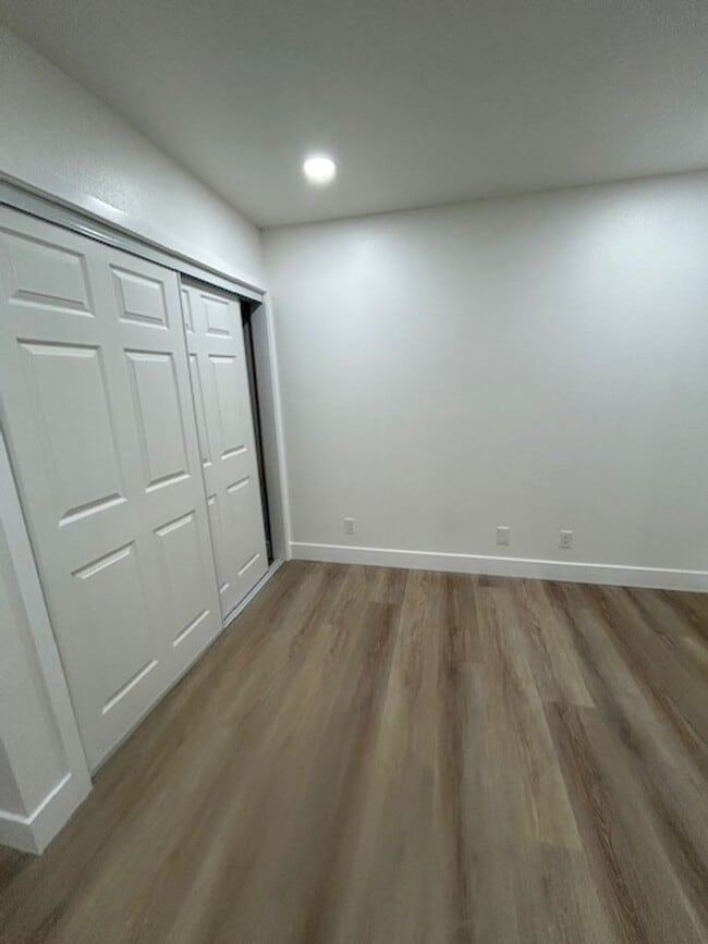 Building Photo - Beautiful Newly Renovated 1 Bedroom/1 Bathroom House