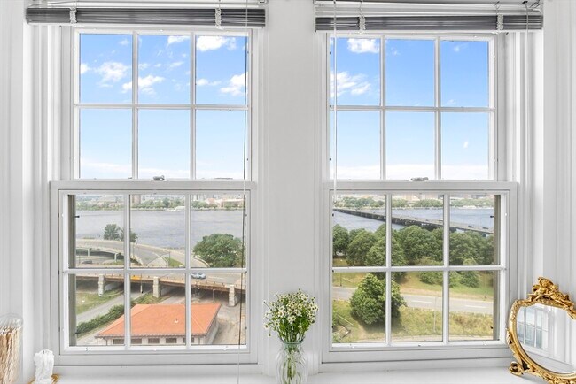 Building Photo - 534 Beacon St