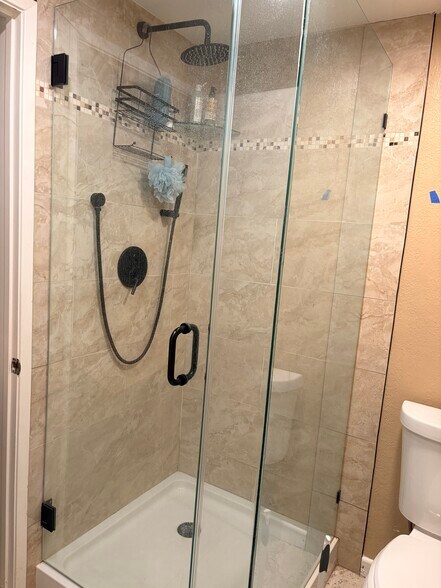 Building Photo - 17914 Magnolia Blvd