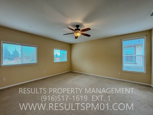 Building Photo - Beautiful Orangevale 3 Bedroom 3 Bath!