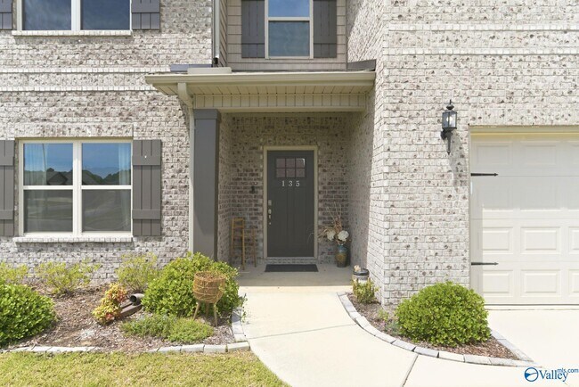 Building Photo - 135 Varina Dr