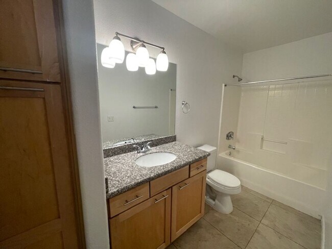 Building Photo - Ikon Hayfield I Bedroom 1 Bath (Gilbert Rd and Guadalupe)