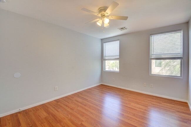 Building Photo - BEAUTIFUL 2 STORY SINGLE FAMILY HOME WITH ...