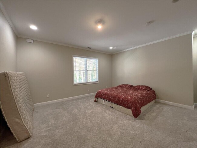 Building Photo - 2210 Bryant Pl Ct