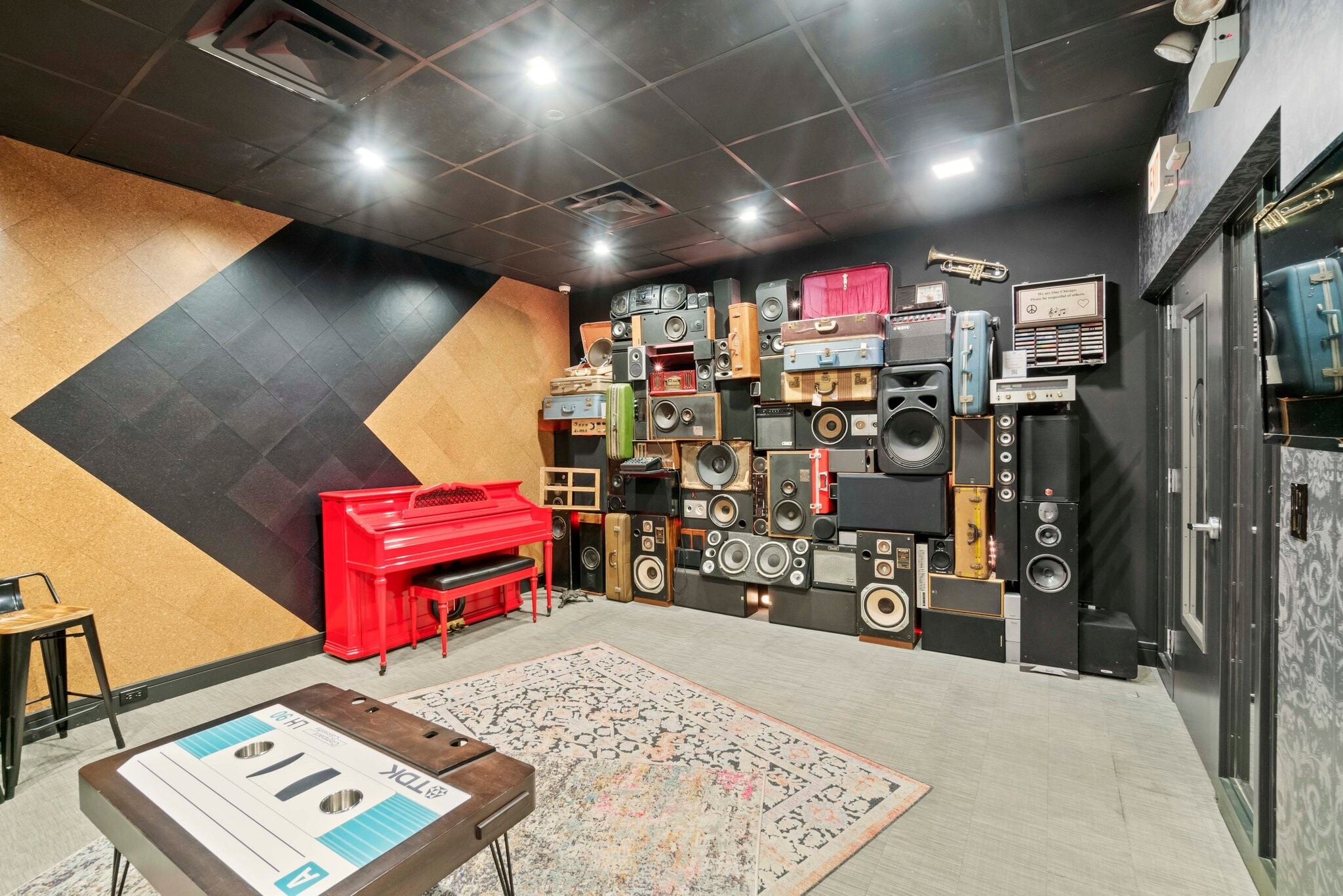 Building Photo - 1011 S Michigan Ave