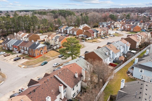 Building Photo - 802 Nottaway Dr