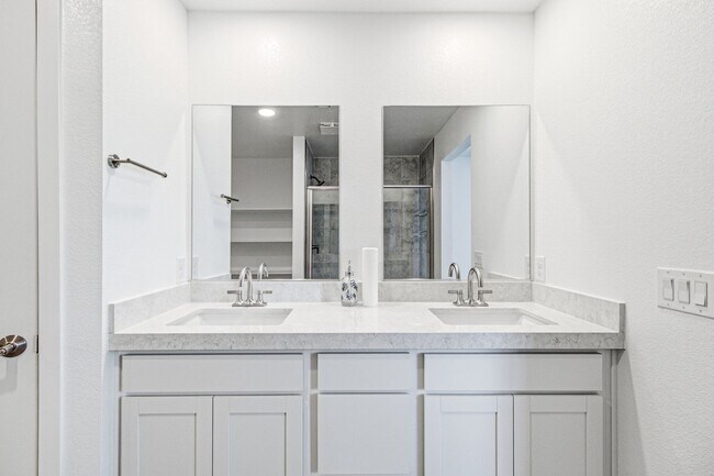 Building Photo - Spacious Southwest Las Vegas Home with Large Loft & Expansive Backyard