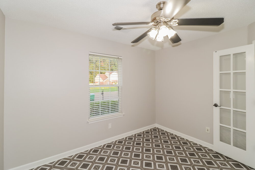 Building Photo - 7427 Fox Creek Dr