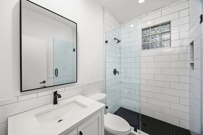 Building Photo - 1801 Oneil St