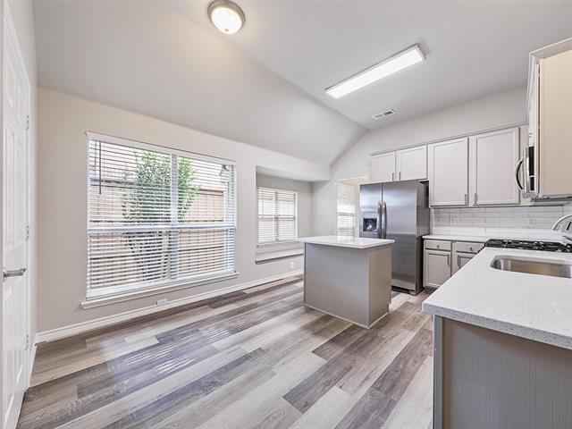 Building Photo - 2709 Vail Dr