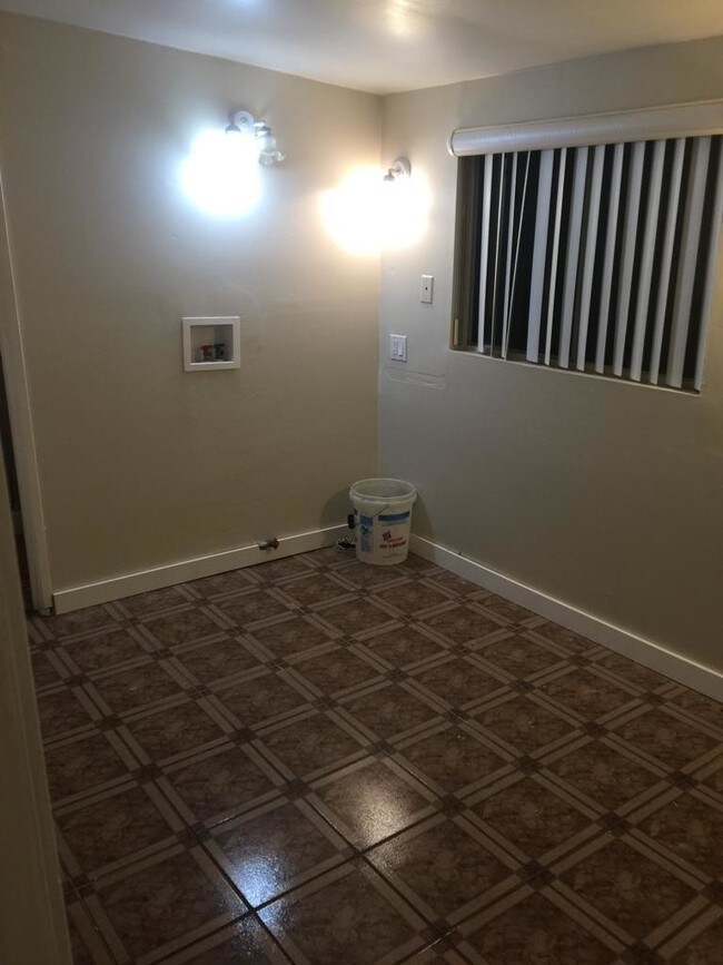 Office or 5th bedroom - 349 W Lomita Ave