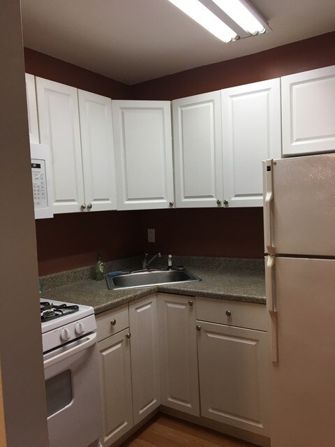 Building Photo - 16 Sierra Ct