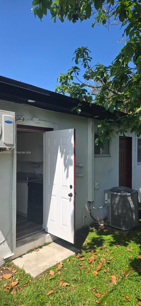 Building Photo - 1910 NW 29th St