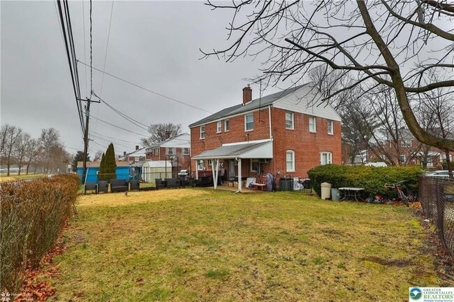 Building Photo - 2034 Virginia St