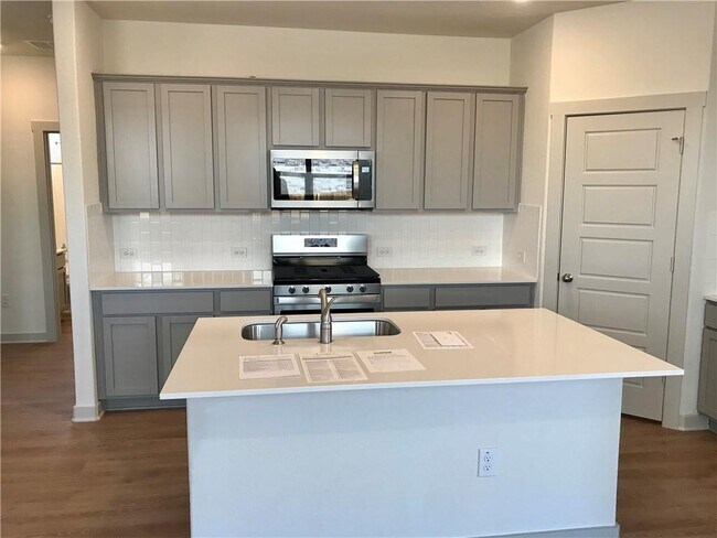 Building Photo - 14204 Mcarthur Dr