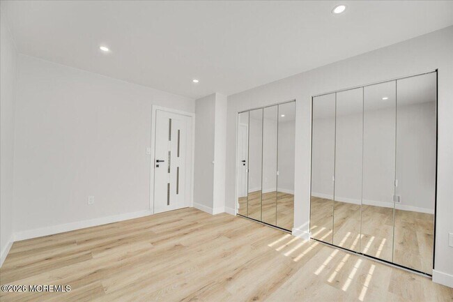 Building Photo - 341 Danbury Ln