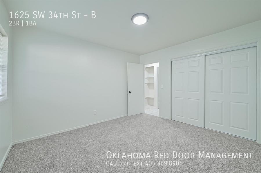 Building Photo - 1625 SW 34th St