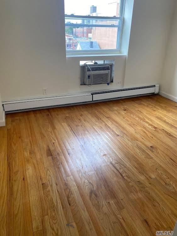 Building Photo - 111-13-111-38 38th Ave