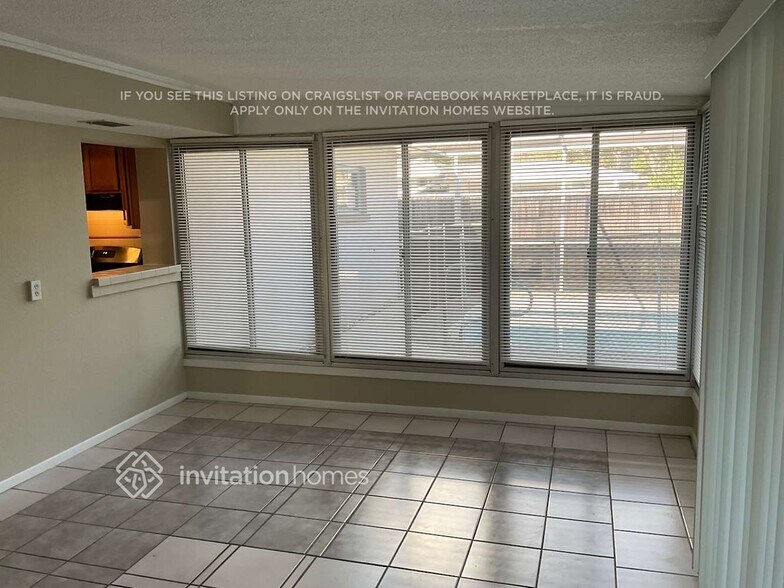 Building Photo - 2194 Oak Grove Dr