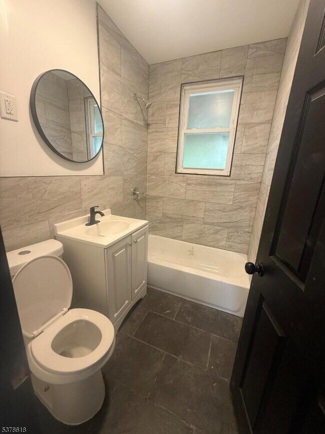 Building Photo - 15 Winthrop Terrace