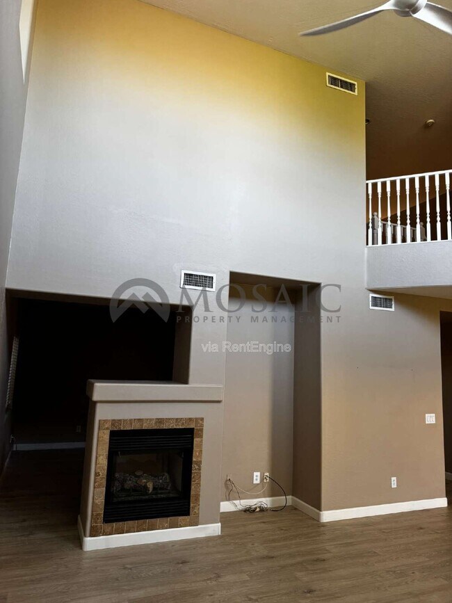 Building Photo - 3356 E Mayberry Ave