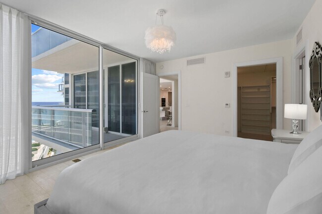 Building Photo - 3550 S Ocean Blvd