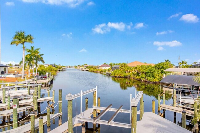 Building Photo - 3611 Gulfstream Pkwy