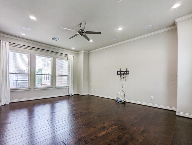 Building Photo - 5323 Kiam St