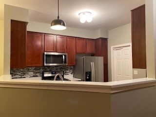 Building Photo - 24130 Walnut Cir