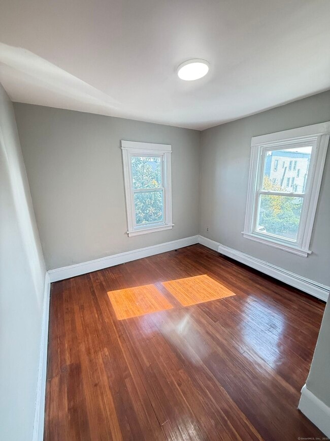 Building Photo - 426 Benham Ave