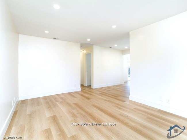 Building Photo - 4587 Bolero Dr