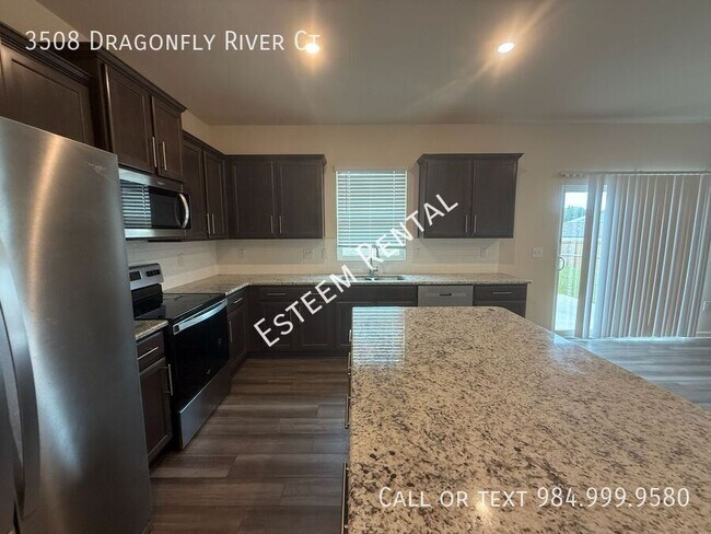 Building Photo - 3508 Dragonfly River Ct