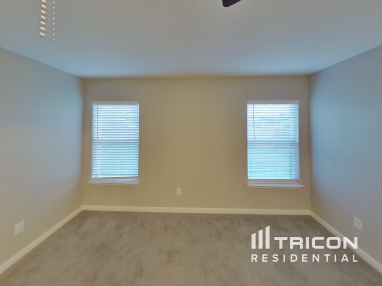 Building Photo - 14210 Bridgeview Ln