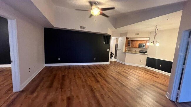 Building Photo - 5554 Metrowest Blvd