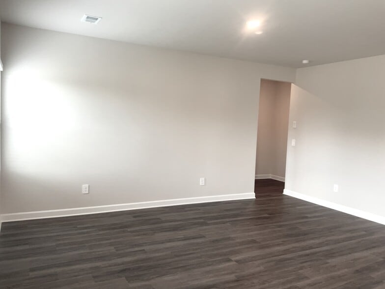 Building Photo - 1088 Appalachian Dr