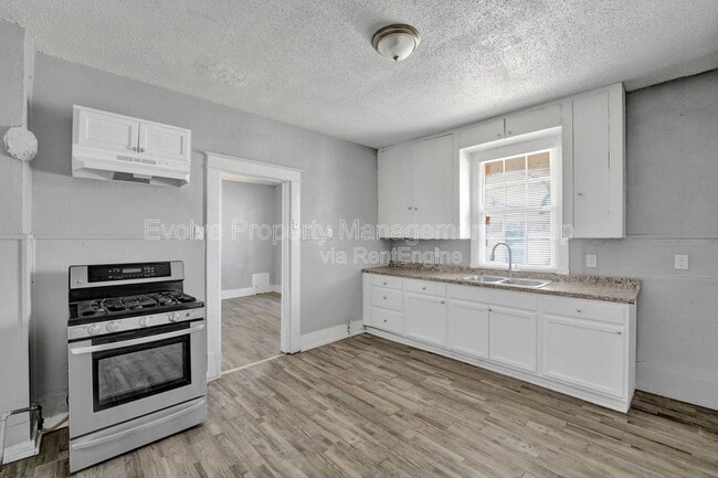 Building Photo - 964 Joseph Pl