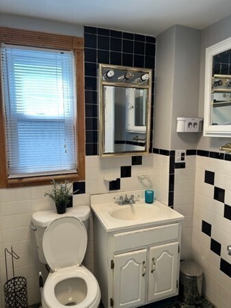 Building Photo - 293 Bowdoin St