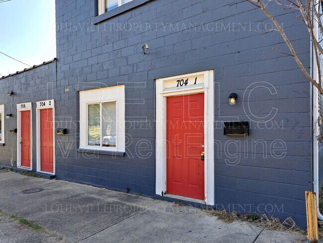 Building Photo - 704-706 Roselane St