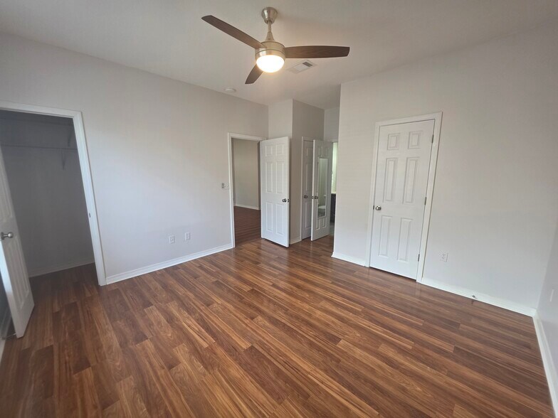 Building Photo - 503 Spartan Dr