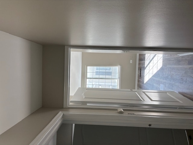Building Photo - 301 W Treehouse Ln