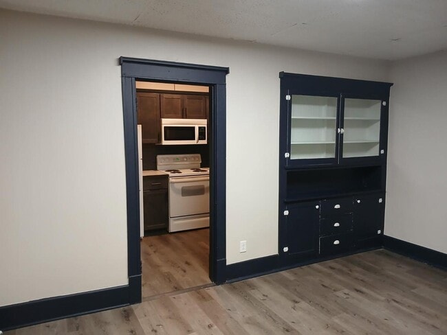 Building Photo - 1818 4th St