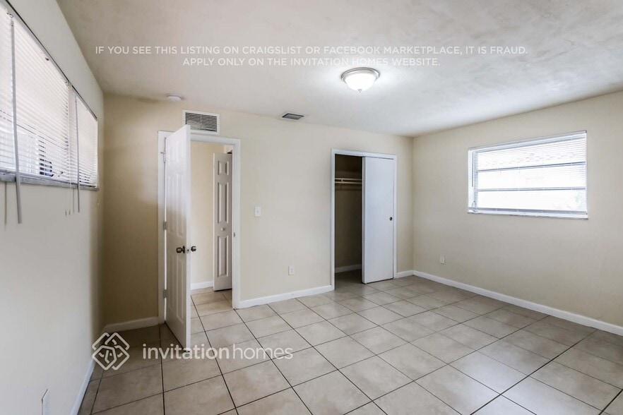 Building Photo - 4641 NW 7th Dr