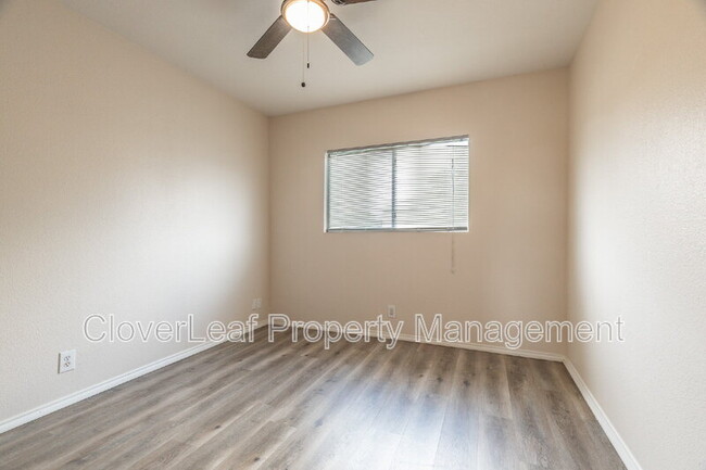 Building Photo - 12411 Penny Royale
