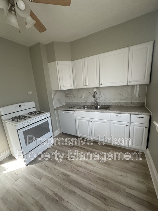 Building Photo - 4301 W 41st St