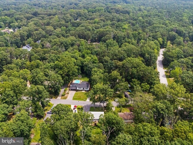 Building Photo - 1215 Holmewood Dr