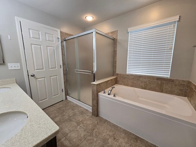 Building Photo - 460 S Jade Ln