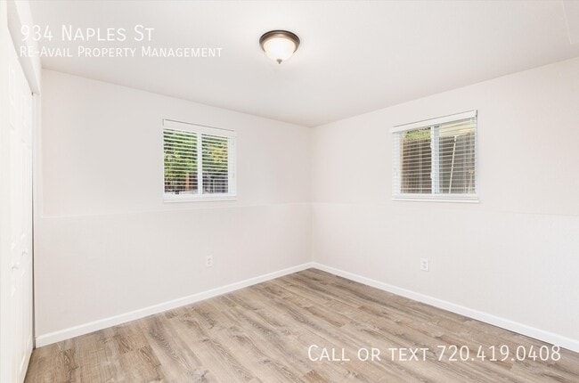 Building Photo - 934 Naples St